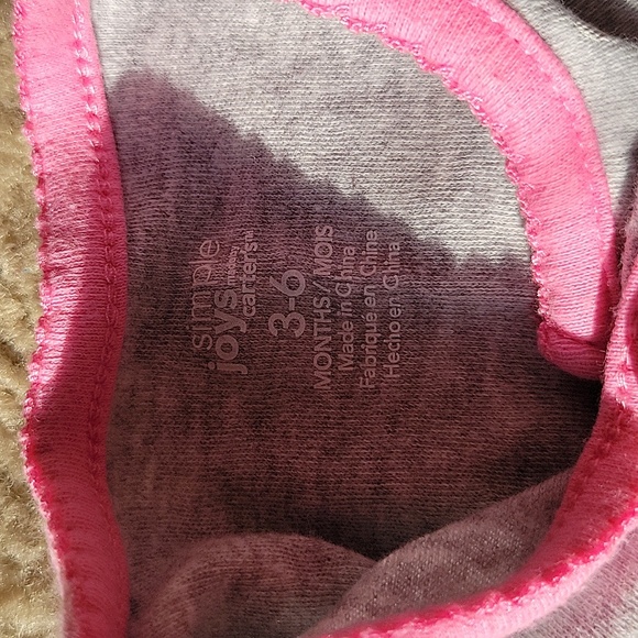 Carter's Girls Onesie size 3-6 months - Picture 3 of 4